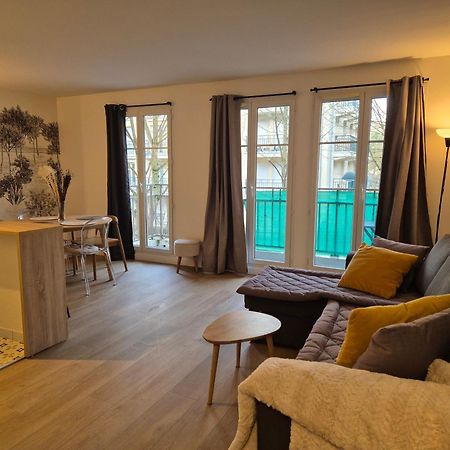 Appartement Cosy Pres Du Rer Шеси Экстерьер фото