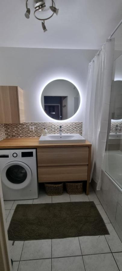 Appartement Cosy Pres Du Rer Шеси Экстерьер фото