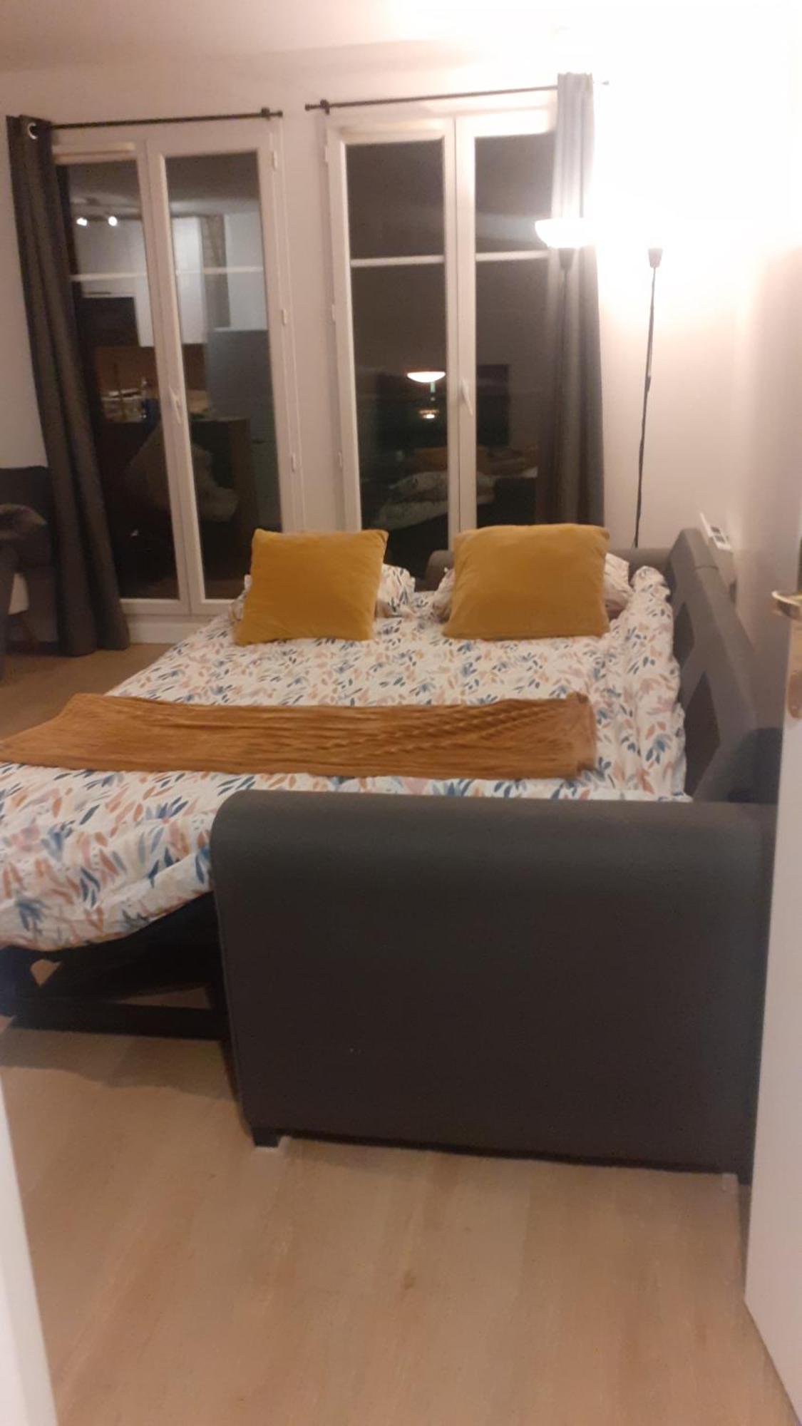 Appartement Cosy Pres Du Rer Шеси Экстерьер фото